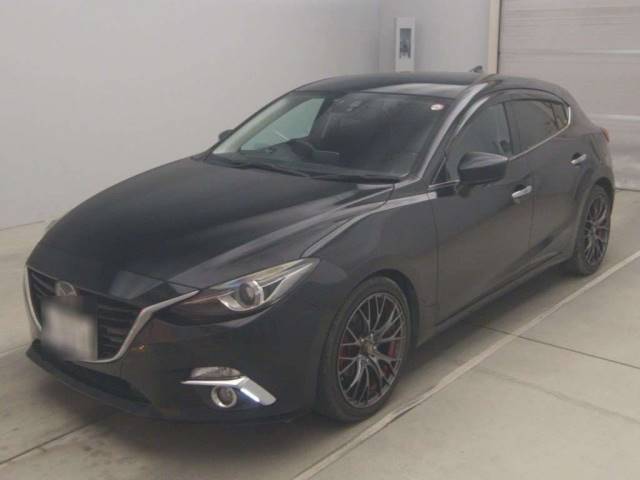 74031 MAZDA AXELA BM5FS 2015 г. (TAA Kantou)