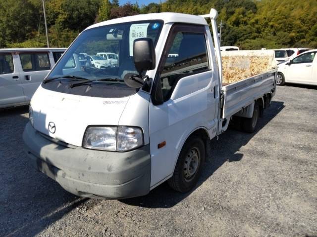 8136 MAZDA BONGO SKP2T 2011 г. (LUM Kobe Nyusatsu)