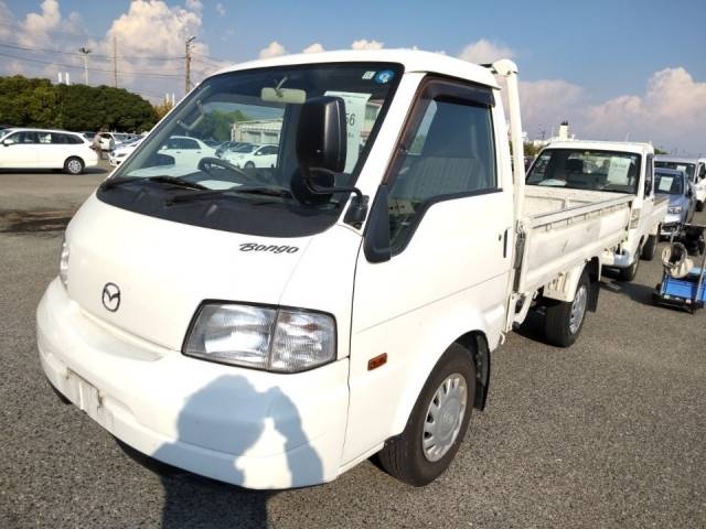 9756 MAZDA BONGO SLP2T 2016 г. (LUM Kobe Nyusatsu)