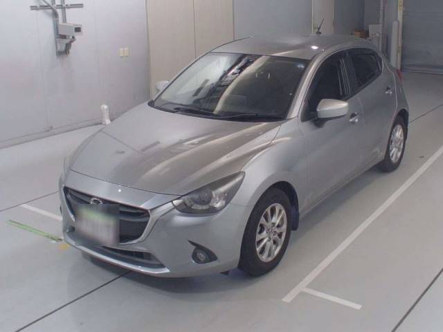 10182 MAZDA DEMIO DJ3FS 2015 г. (CAA Chubu)