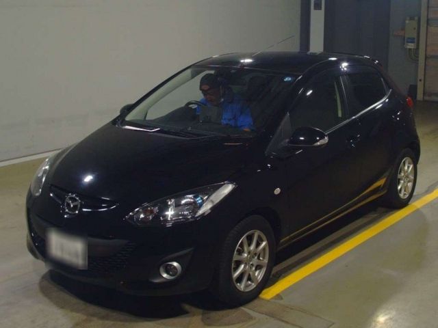 18170 MAZDA DEMIO DEJFS 2011 г. (TAA Yokohama)