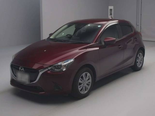 22082 MAZDA DEMIO DJ3FS 2017 г. (TAA Kantou)