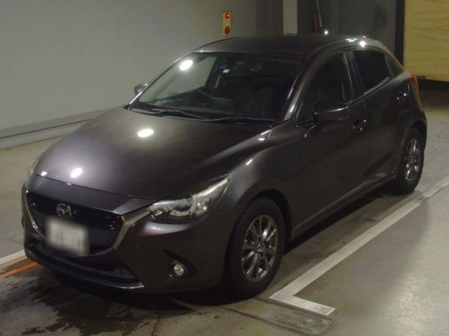 595 MAZDA DEMIO 2017 г. (TAA Hiroshima)