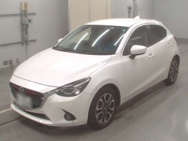 60412 MAZDA DEMIO 2016 г. (CAA Tokyo)