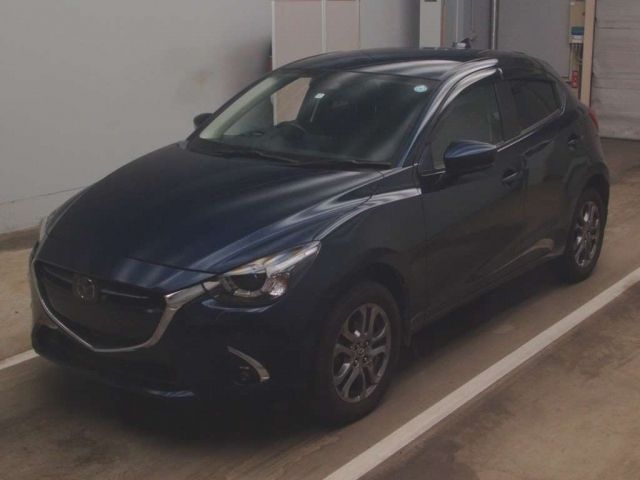 30004 MAZDA DEMIO DJ5AS 2018 г. (TAA Kantou)