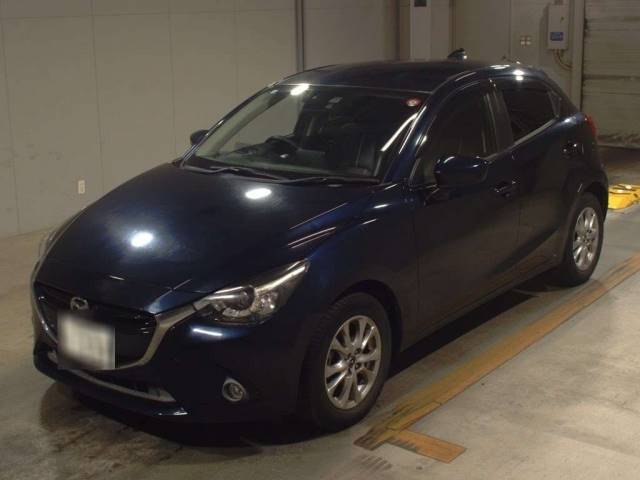 30026 MAZDA DEMIO DJ3FS 2016 г. (TAA Kyushu)