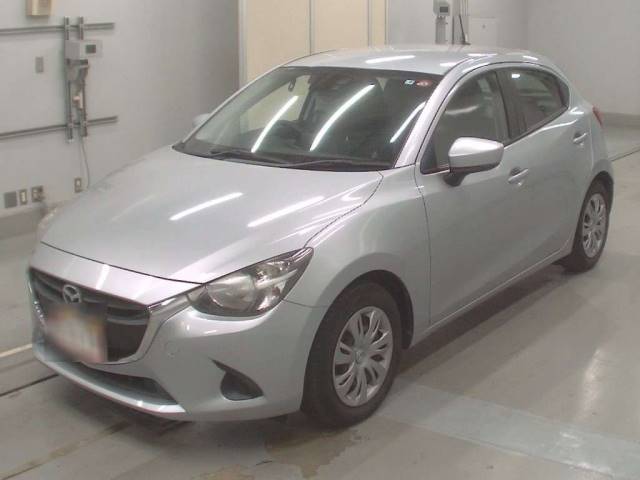 30154 MAZDA DEMIO DJ3FS 2017 г. (CAA Tokyo)