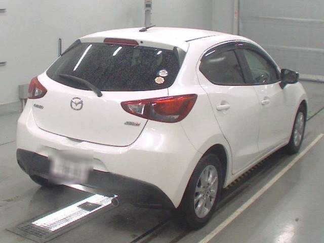 31033 MAZDA DEMIO DJ5FS 2016 г. (CAA Tokyo)