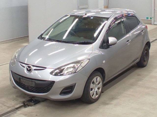 3105 MAZDA DEMIO DE3FS 2014 г. (CAA Tohoku)