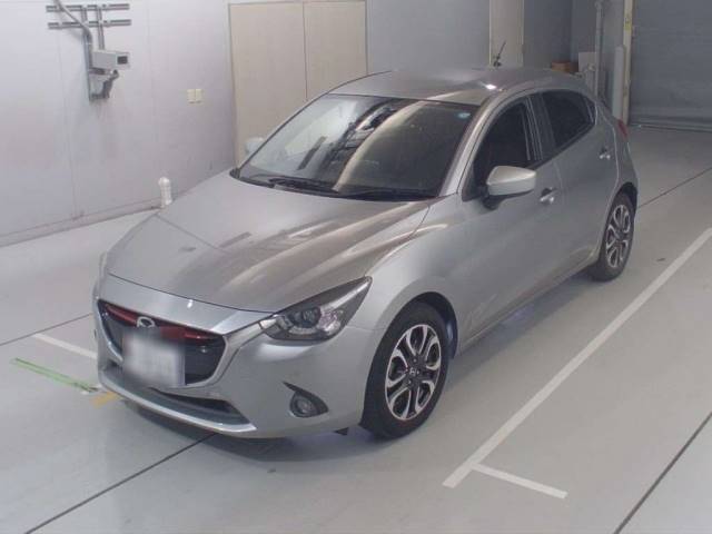 36128 MAZDA DEMIO DJ5FS 2014 г. (CAA Chubu)