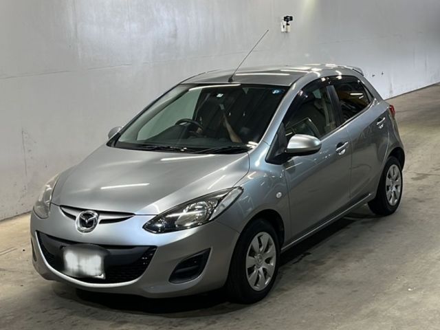 39 MAZDA DEMIO DE3FS 2013 г. (KCAA Fukuoka)