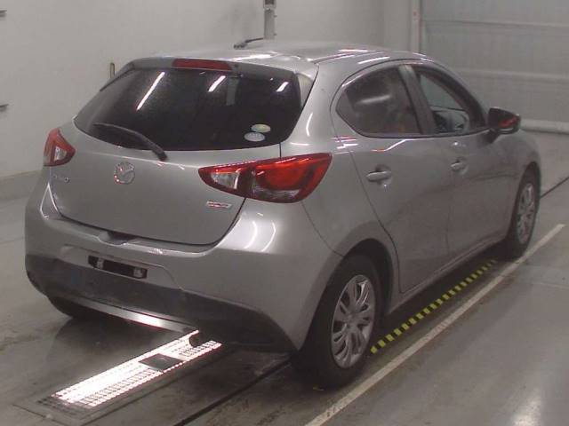 40230 MAZDA DEMIO DJ3FS 2015 г. (CAA Tokyo)