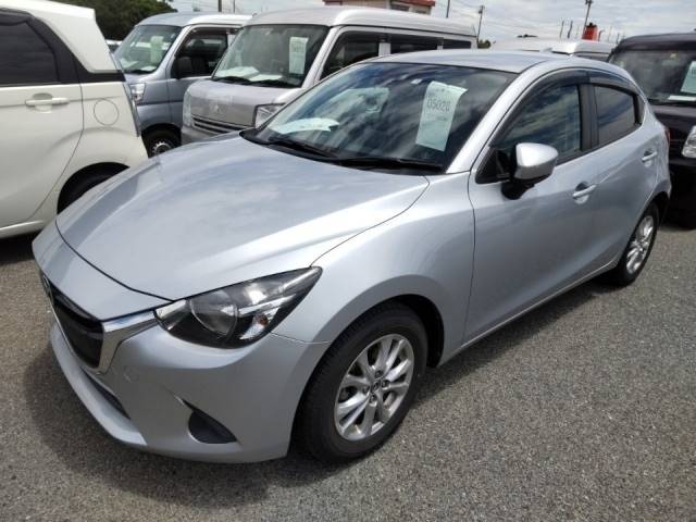 5026 MAZDA DEMIO DJ5FS 2019 г. (LUM Kobe Nyusatsu)