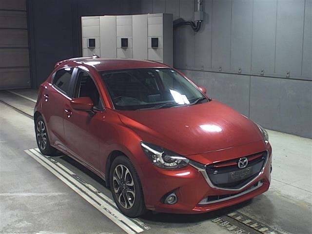 70050 MAZDA DEMIO DJ5FS 2015 г. (JU Gifu)