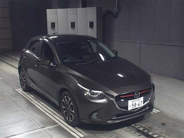 70263 MAZDA DEMIO DJ5FS 2015 г. (JU Gifu)