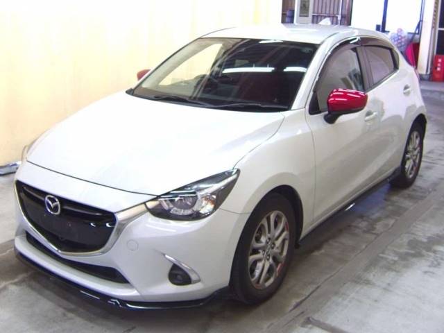 73527 MAZDA DEMIO DJ5FS 2018 г. (TAA Tohoku)