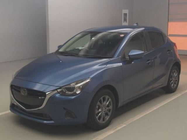 80013 MAZDA DEMIO DJ3FS 2017 г. (TAA Kantou)