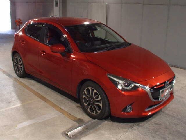 8009 MAZDA DEMIO DJ5FS 2015 г. (JU Fukuoka)