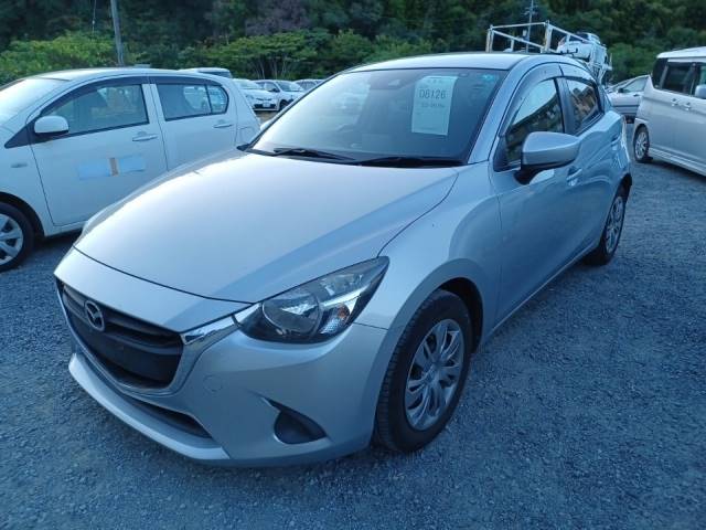 8126 MAZDA DEMIO DJLFS 2018 г. (LUM Kobe Nyusatsu)