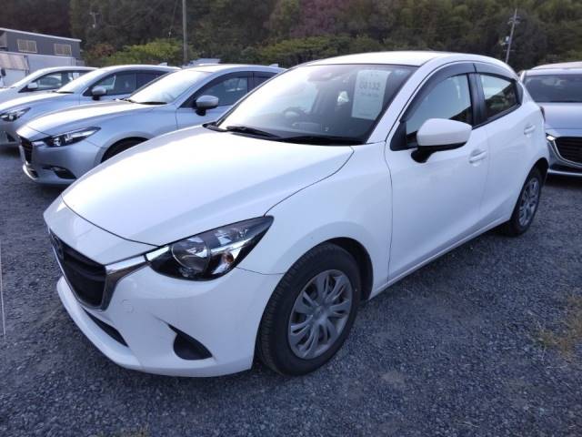 8132 MAZDA DEMIO DJLFS 2018 г. (LUM Kobe Nyusatsu)