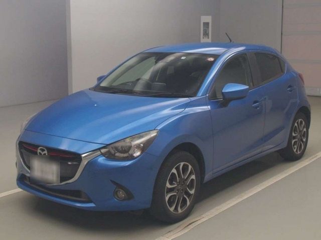 84001 MAZDA DEMIO DJ5AS 2015 г. (TAA Kantou)