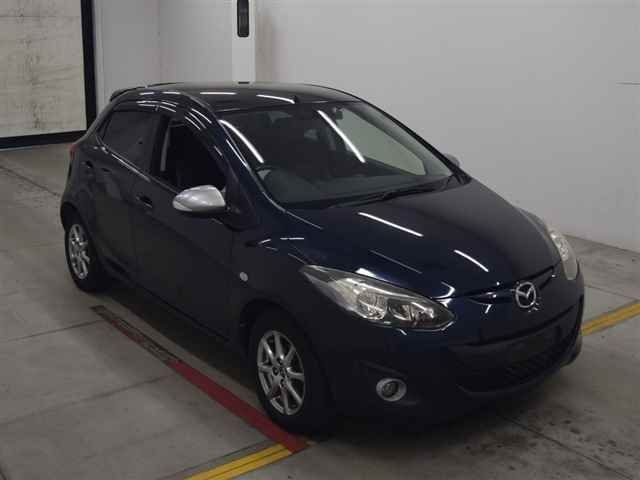 10158 MAZDA DEMIO DEJFS 2014 г. (MIRIVE Osaka)