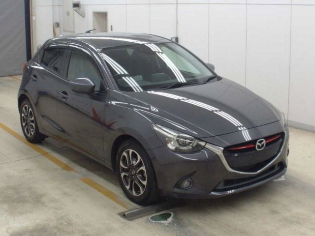 5073 MAZDA DEMIO DJ5FS 2015 г. (NAA Osaka)