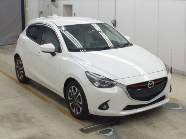 2034 MAZDA DEMIO DJ5FS 2015 г. (NAA Osaka)