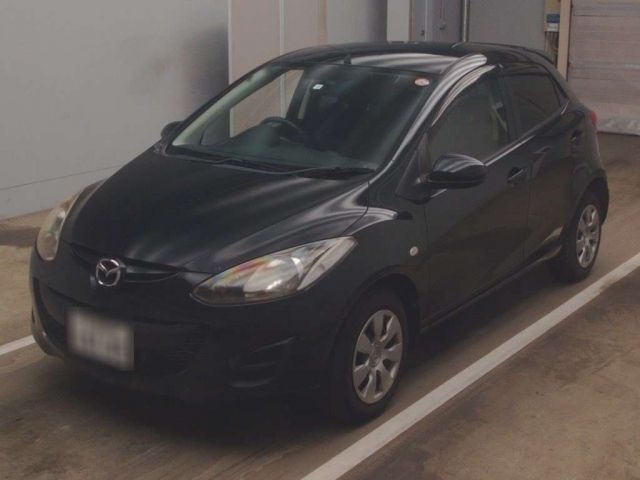 30046 MAZDA DEMIO DE3FS 2014 г. (TAA Kantou)