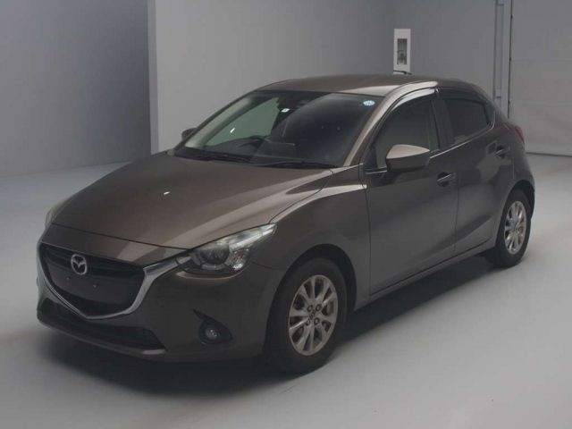 24079 MAZDA DEMIO DJ3FS 2014 г. (TAA Kantou)