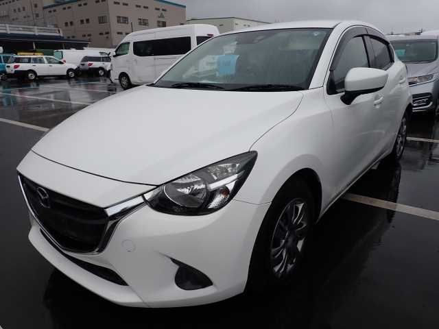 106 MAZDA DEMIO 2016 г. (ORIX Kobe Nyusatsu)