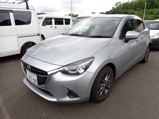 43 MAZDA DEMIO 2018 г. (ORIX Fukuoka Nyusatsu)