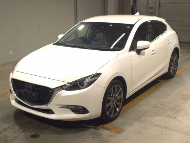 30015 Mazda Axela BMLFS 2018 г. (TAA Kyushu)