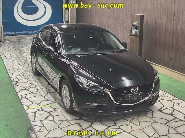 50116 Mazda Axela BMLFS 2018 г. (BAYAUC)