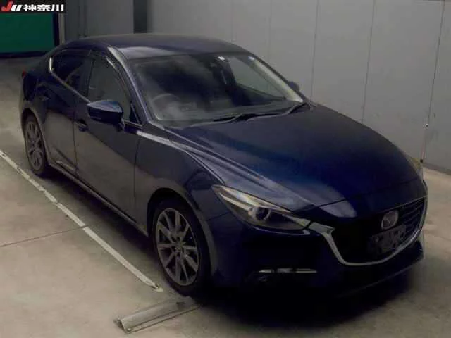 Mazda Axela BMLFP 2018