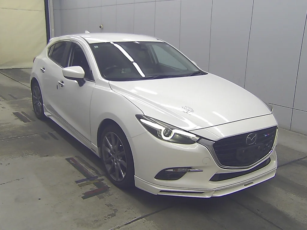 Mazda Axela BMLFS 2018