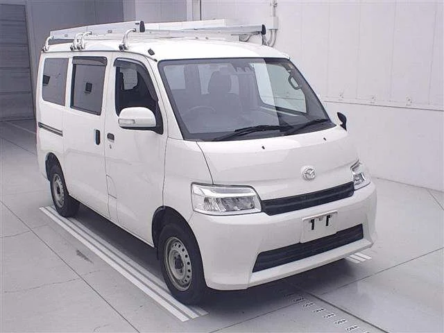 Mazda Bongo S413Z 2021