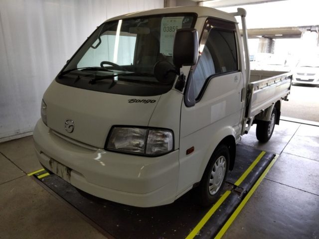 3855 Mazda Bongo SLP2L 2017 г. (LUM Nagoya Nyusatsu)