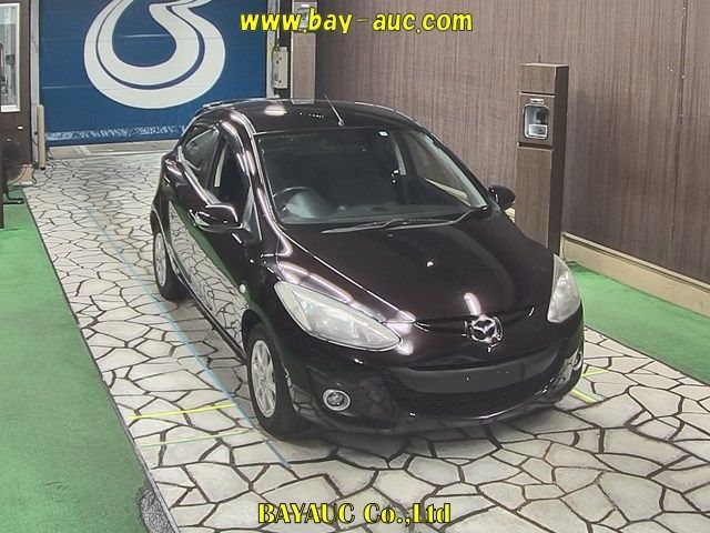 10001 Mazda Demio DEJFS 2011 г. (BAYAUC)