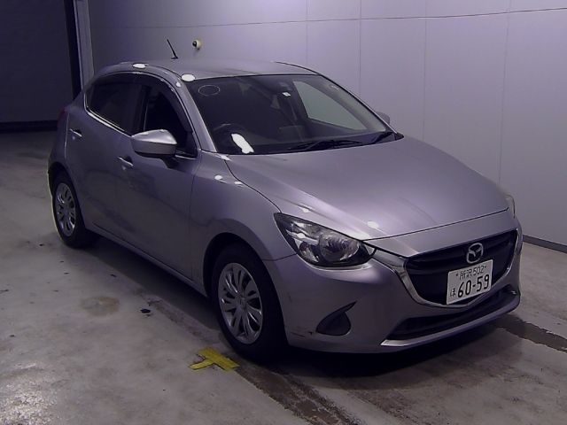 10033 Mazda Demio DJ3FS 2016 г. (Honda Tokyo)