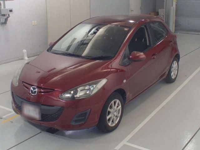 10042 Mazda Demio DEJFS 2012 г. (CAA Chubu)