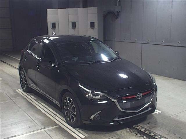 10062 Mazda Demio DJ5FS 2017 г. (JU Gifu)