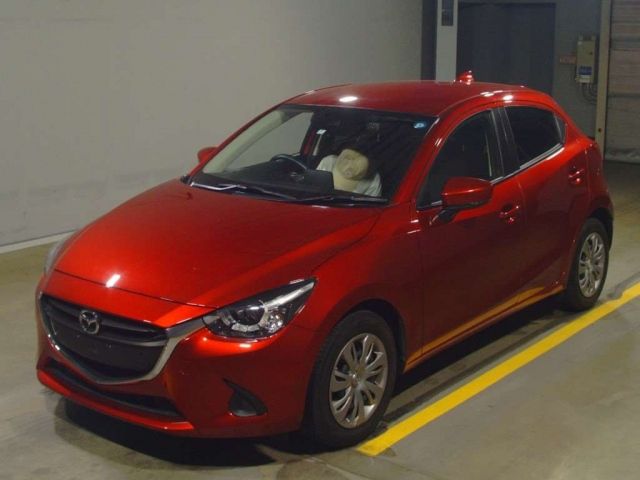 12196 Mazda Demio DJ3FS 2018 г. (TAA Yokohama)