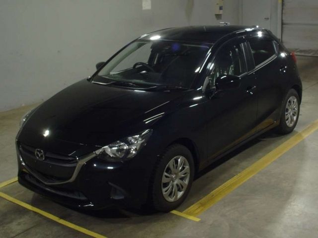 2047 Mazda Demio DJ3FS 2016 г. (TAA Hokkaido)