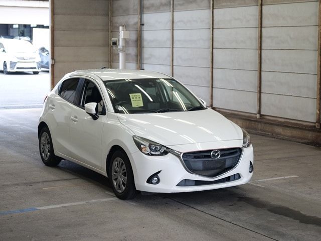 2574 Mazda Demio DJ3FS 2016 г. (ARAI Bayside)