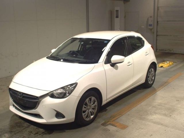 265 Mazda Demio DJ3FS 2016 г. (TAA Kyushu)