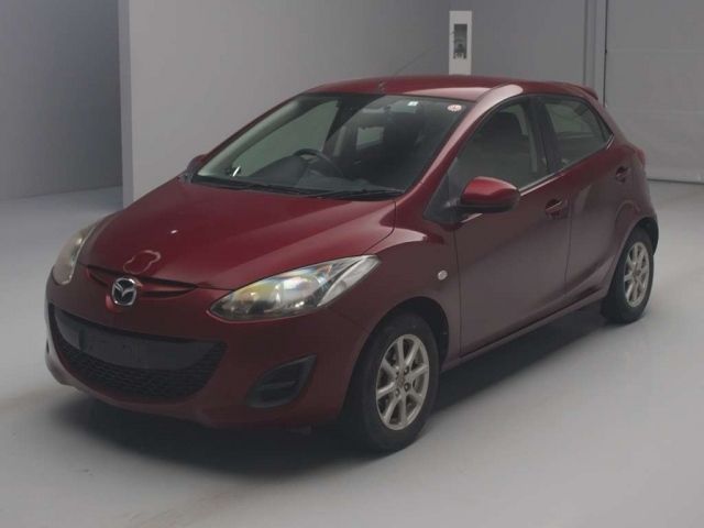 29029 Mazda Demio DEJFS 2012 г. (TAA Kantou)