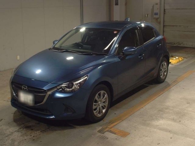 30001 Mazda Demio DJ3FS 2018 г. (TAA Kyushu)