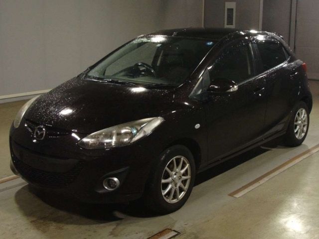 30012 Mazda Demio DEJFS 2013 г. (TAA Hyogo)