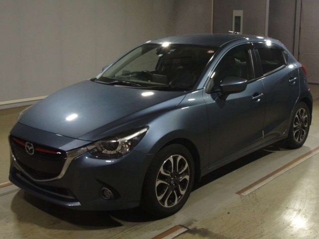 30031 Mazda Demio DJ5FS 2015 г. (TAA Hyogo)